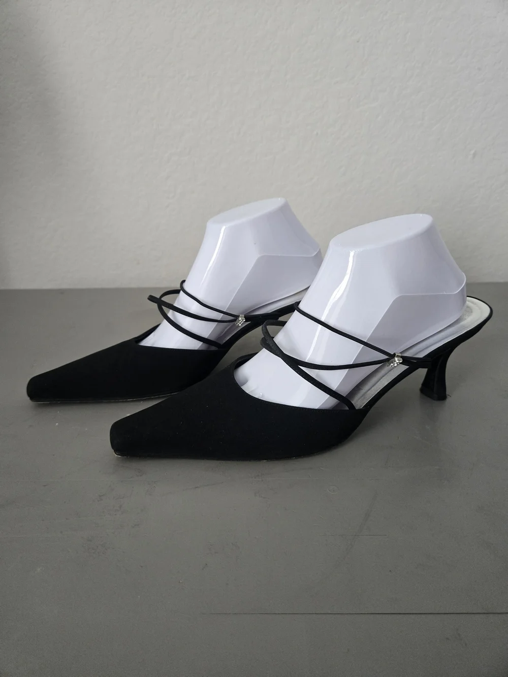 Stuart Weitzman Black Pointed Toe Strappy Mule Heels Slip-On Women’s 11